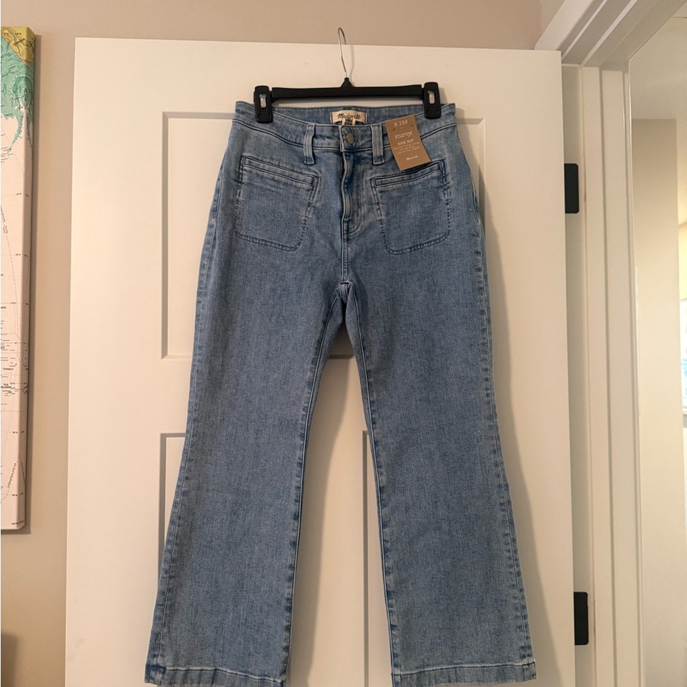 NWT Madewell kick out crop.